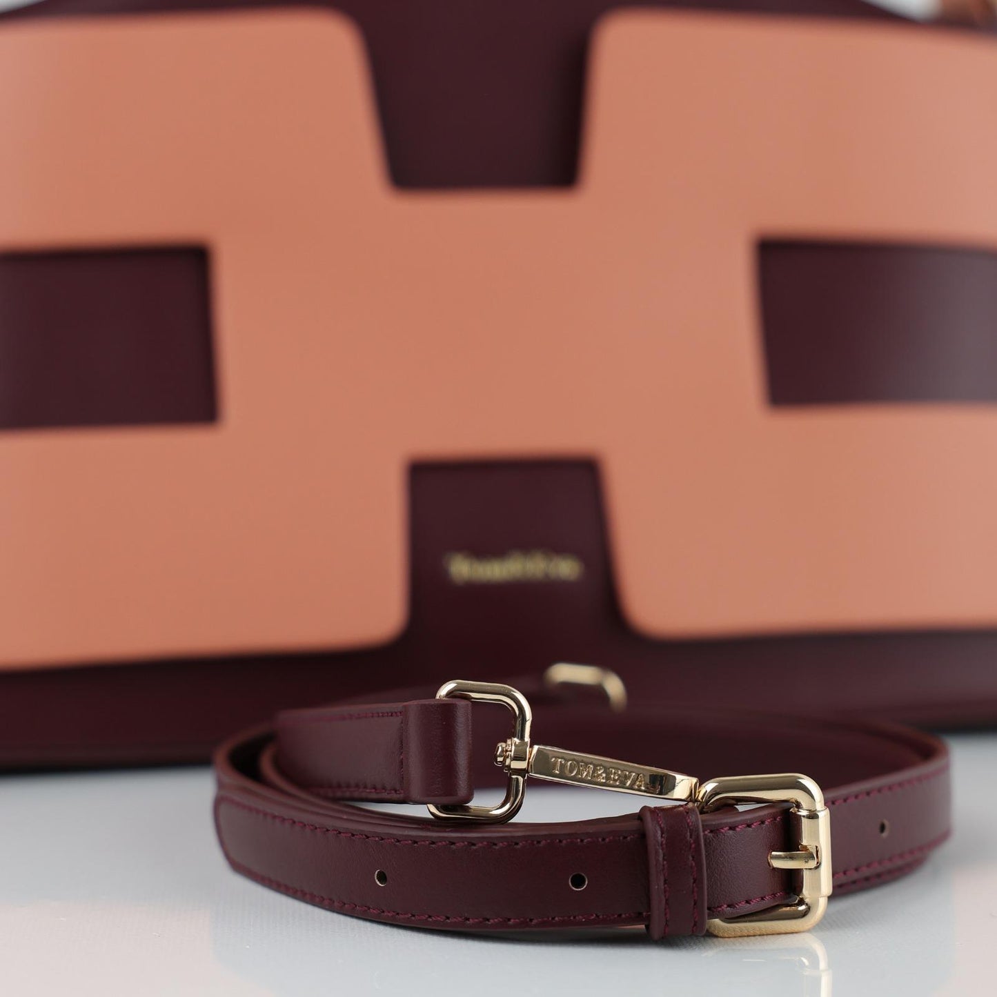 Sac à Main Femme en Cuir TOM & EVA – Bicolore Bordeaux et Rose Poudré #TE1028